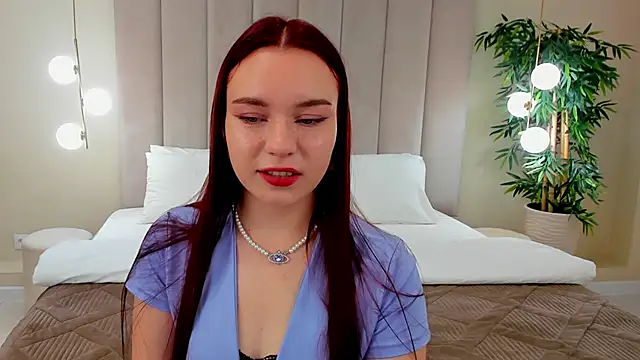 NoraHaynes online show from September 12, 2:55 am