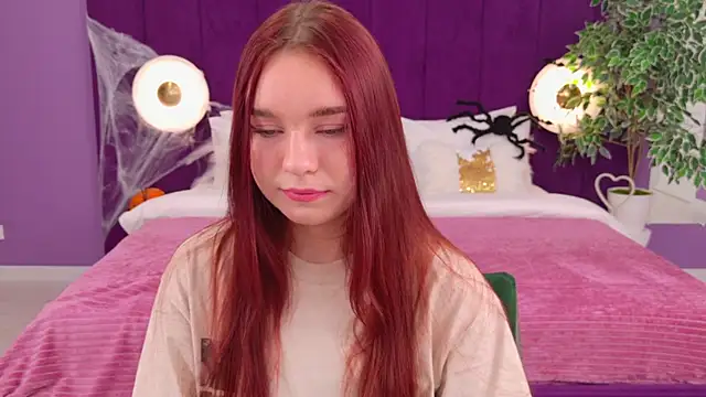 NoraHaynes online show from October 26, 3:07 am