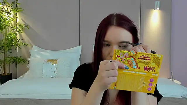 NoraHaynes online show from January 13, 2:59 am