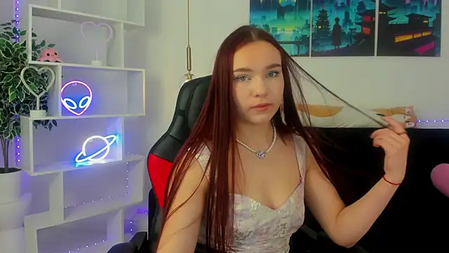 NoraHaynes online show from October 14, 2:56 am