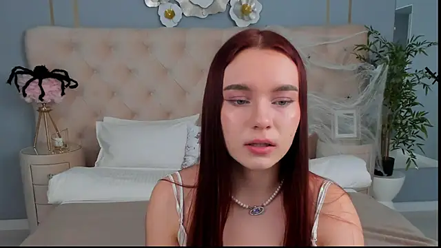 NoraHaynes online show from November 3, 3:12 am