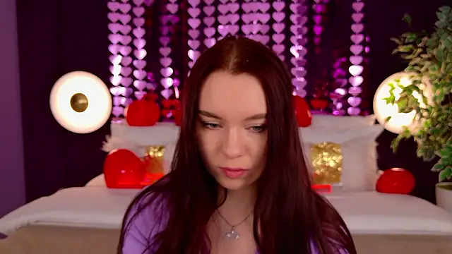 NoraHaynes online show from February 9, 3:15 am