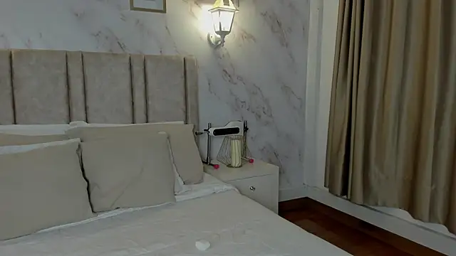 Snapshot of Paula_And chatting on July 7, 12:09 pm Paula And online show from July 7, 12:09 pm