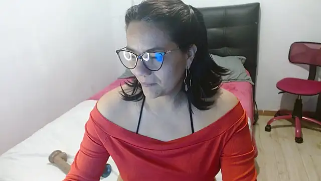 Megan Milf   online show from March 23, 12:05 pm