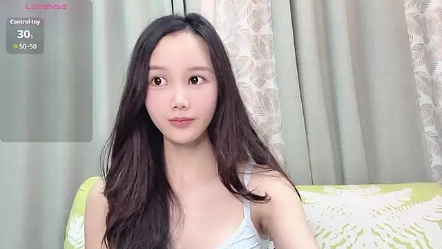 Aiyi909- online show from March 7, 4:56 pm