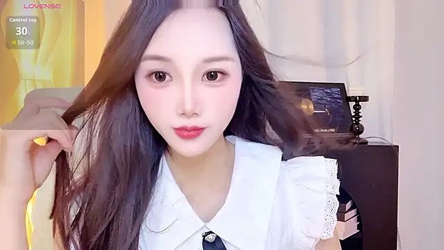 Snapshot of Aiyi909- chatting on July 13, 2:16 pm Aiyi909- online show from July 13, 2:16 pm