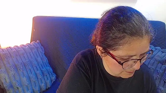 Linda banks  online show from December 3, 1:39 am