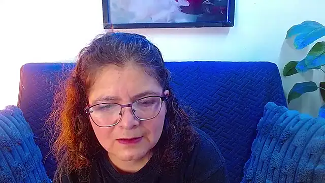 Snapshot of Linda_banks_ chatting on October 5, 1:51 am Linda banks online show from October 5, 1:51 am