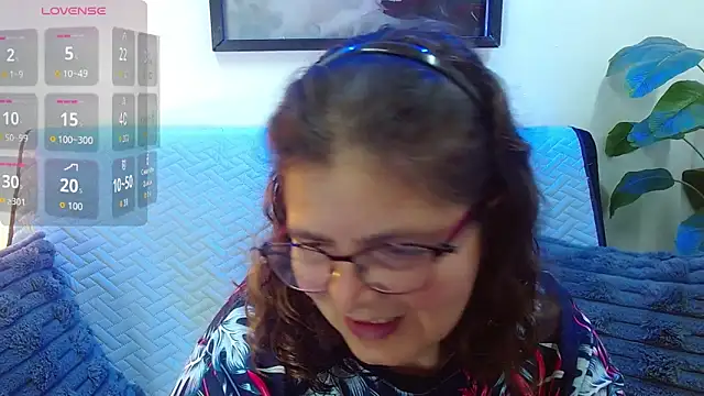 Snapshot of Linda_banks_ chatting on October 9, 2:12 am Linda banks online show from October 9, 2:12 am