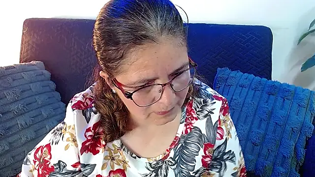 Snapshot of Linda_banks_ chatting on July 16, 6:38 pm Linda banks online show from July 16, 6:38 pm