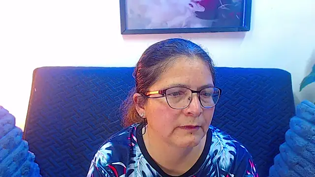 Linda banks  online show from November 6, 1:31 am