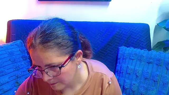 Linda banks  online show from May 12, 1:02 am