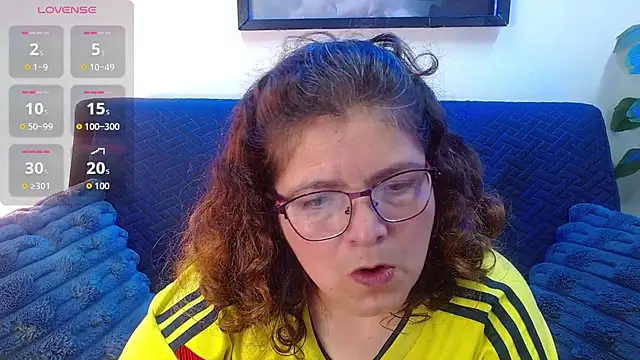 Snapshot of Linda_banks_ chatting on October 16, 12:52 am Linda banks online show from October 16, 12:52 am