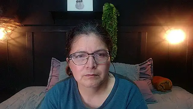 Linda banks  online show from November 21, 11:48 pm