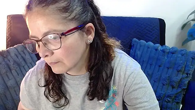 Snapshot of Linda_banks_ chatting on June 16, 2:00 am Linda banks online show from June 16, 2:00 am