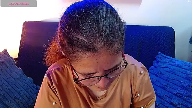 Snapshot of Linda_banks_ chatting on July 2, 2:01 am Linda banks online show from July 2, 2:01 am
