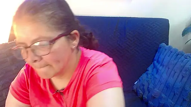Snapshot of Linda_banks_ chatting on June 27, 2:06 am Linda banks online show from June 27, 2:06 am