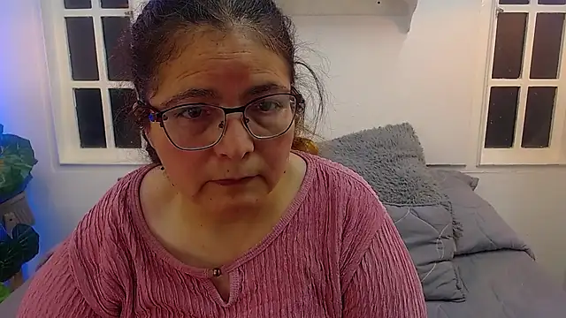 Snapshot of Linda_banks_ chatting on July 1, 2:01 am Linda banks online show from July 1, 2:01 am