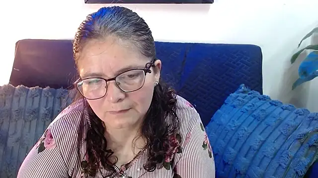 Snapshot of Linda_banks_ chatting on June 14, 1:46 am Linda banks online show from June 14, 1:46 am