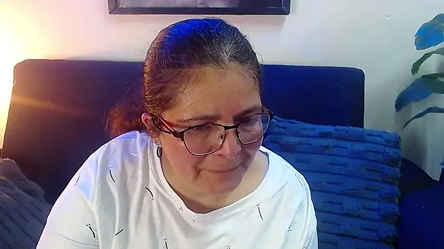 Snapshot of Linda_banks_ chatting on June 21, 1:22 am Linda banks online show from June 21, 1:22 am
