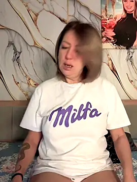 Milena-MilfaXXX online show from October 30, 1:48 am