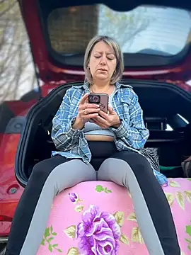 Milena-MilfaXXX online show from April 12, 2:04 am