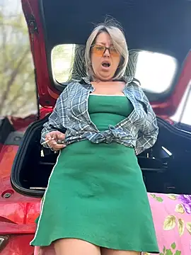 Milena-MilfaXXX online show from April 15, 4:18 am