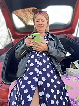 Milena-MilfaXXX online show from April 2, 4:08 am