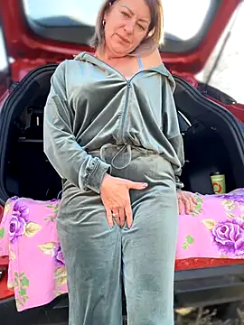 Milena-MilfaXXX online show from October 31, 6:10 am