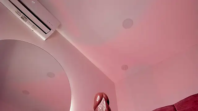 dani velvet online show from February 6, 3:02 am