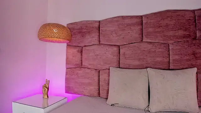 dani velvet online show from November 16, 3:44 am