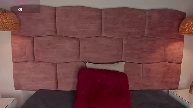 dani velvet online show from May 17, 2:33 am