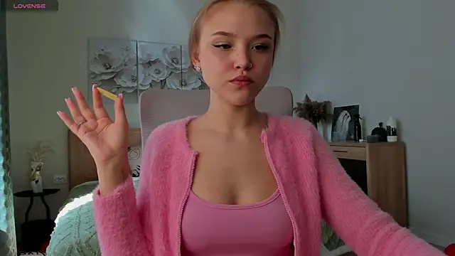 flooora 0 online show from April 27, 1:36 am