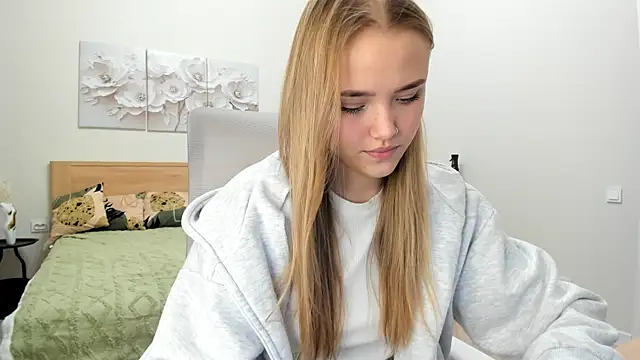 flooora 0 online show from December 23, 2:33 am