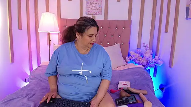 bonny wild online show from March 19, 8:42 pm