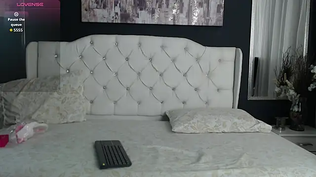 Snapshot of MELANISHAW chatting on September 15, 3:07 am MELANISHAW online show from September 15, 3:07 am