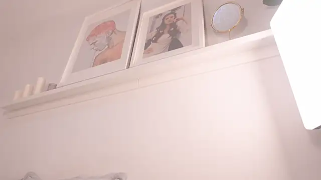 moon angels online show from October 24, 12:04 pm