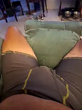 pullitoff online show from April 12, 11:52 pm