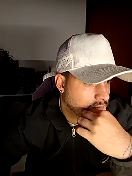 Mineirinhoot online show from December 20, 2:25 am