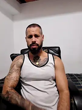 Matheus Blaze online show from October 18, 10:45 pm