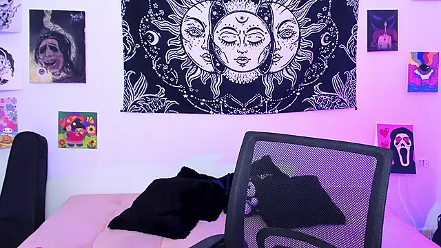 Rose 72 online show from June 3, 7:18 pm