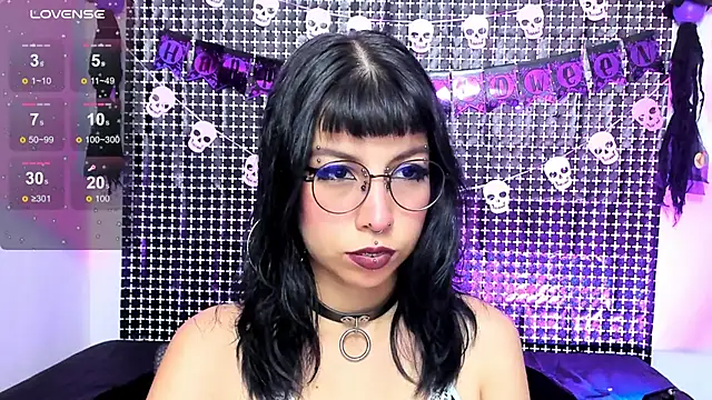 Rose 72 online show from November 3, 5:38 pm