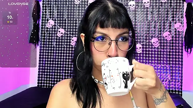 Rose 72 online show from November 7, 7:18 pm