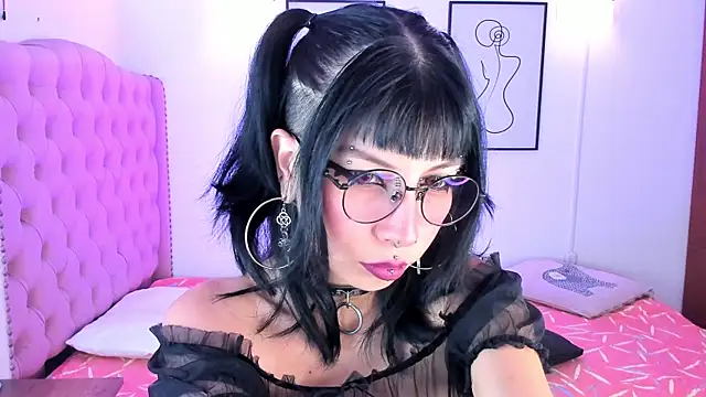 Snapshot of Rose_72 chatting on September 19, 8:13 pm Rose 72 online show from September 19, 8:13 pm