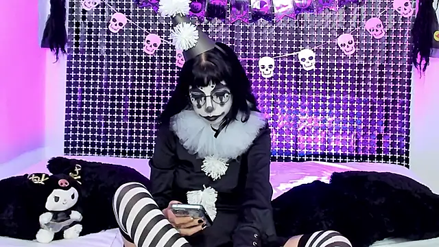 Rose 72 online show from October 31, 7:32 pm