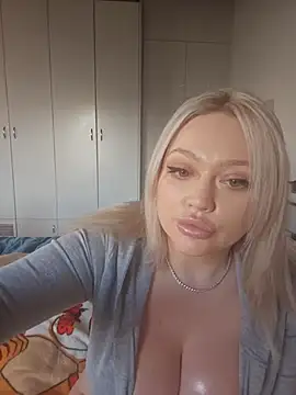 misstitmouseofficial online show from January 18, 12:08 pm