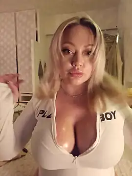 misstitmouseofficial online show from December 15, 6:14 pm