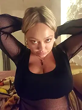 misstitmouseofficial online show from September 22, 8:37 pm