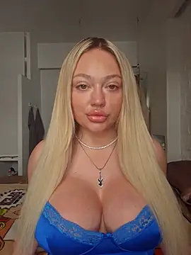 misstitmouseofficial online show from September 24, 11:39 am