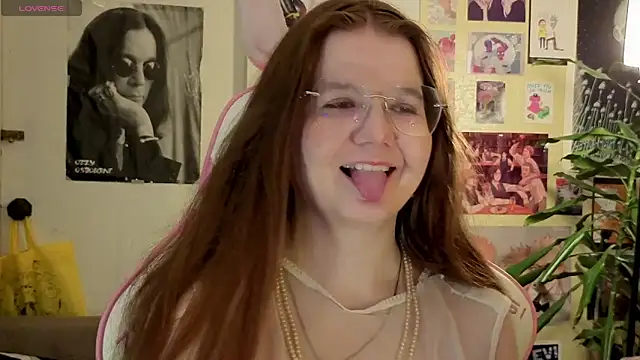 Sienna-Cow online show from October 25, 1:12 pm